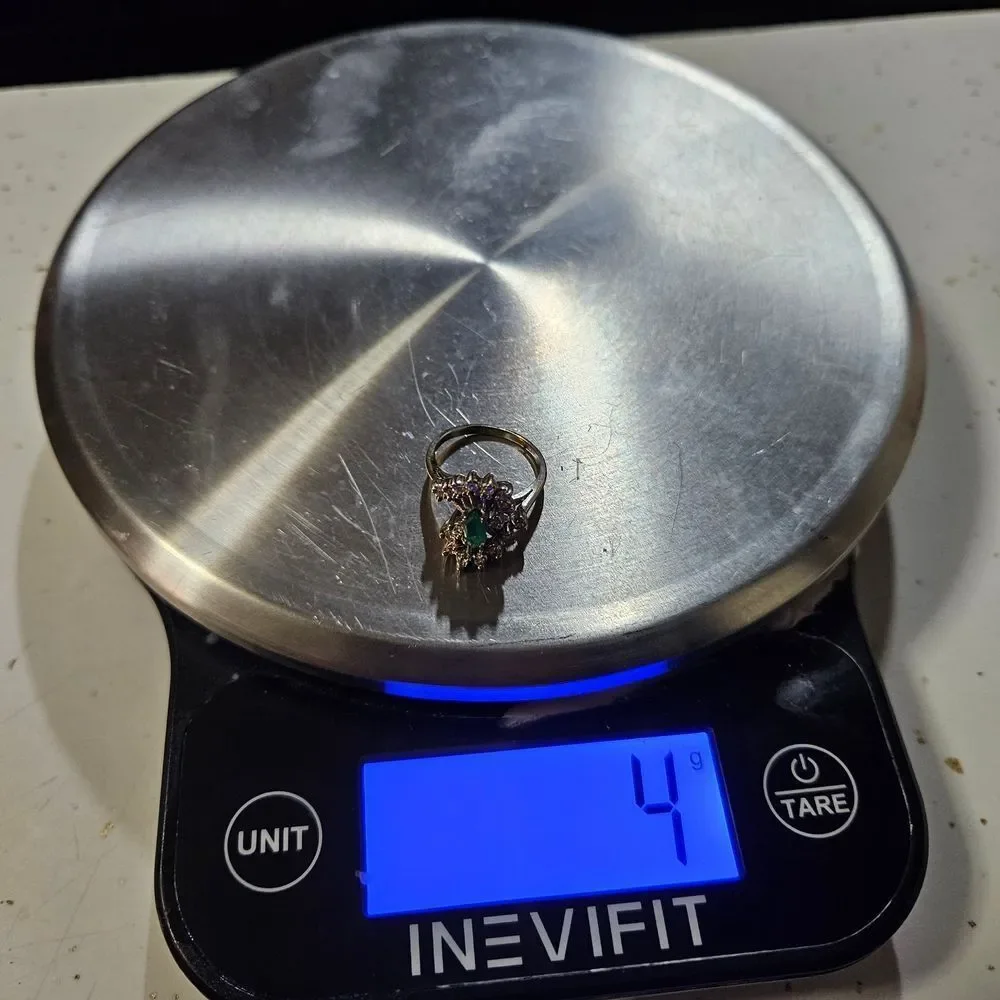14k White Gold Ring with Emerald and Diamonds